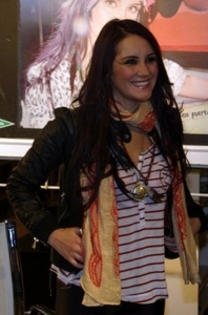 00013658constrain450x30 - x - x  Dulce Maria