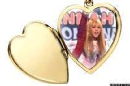 ZATQSDXVUXMYQRXPVVD - Medalioane Hannah Montana