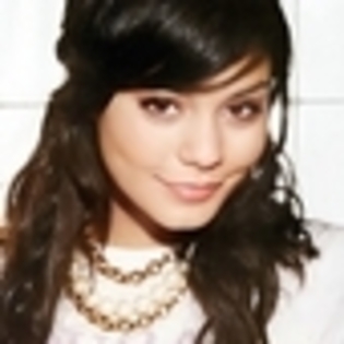 vanessa-hudgens-281123l-thumbnail_gallery