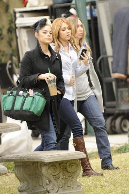 normal_1215-miley-cyrus-so-undercover-03 - Toate Pozele Mele cu Miley si Hannah00