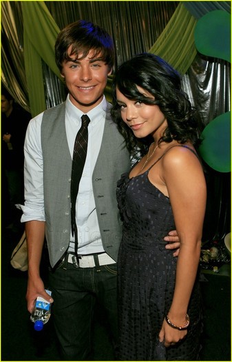 Vanessa & Zac (54) - Vanessa and Zac