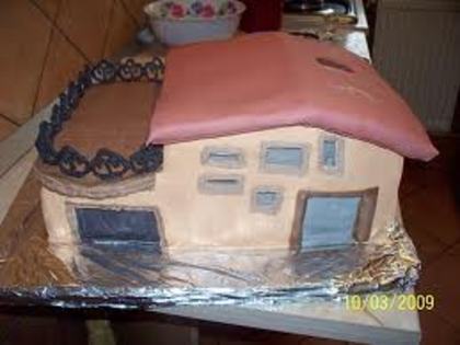 tort in forma de casa plata: 2 poze emo cu demi