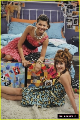 normal_zendaya-bella-thorne-party-up-14 - 0 Bella And Zendaya 0