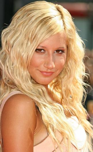 tisdalepotterlaccbe1rf4to1 - Ashley Tisdale