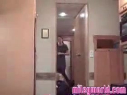 Miley Cyrus Singing In Her Hotel Room! PRIVATE VIDEO!!!!!!!!! 006