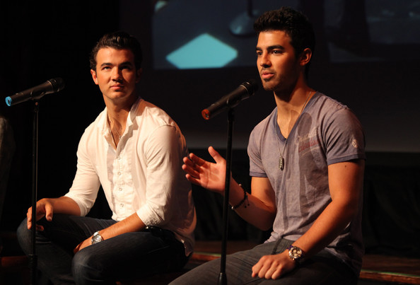 Joe+Jonas+Jonas+Brothers+Attend+Press+Conference+9y2RiMFwXWsl