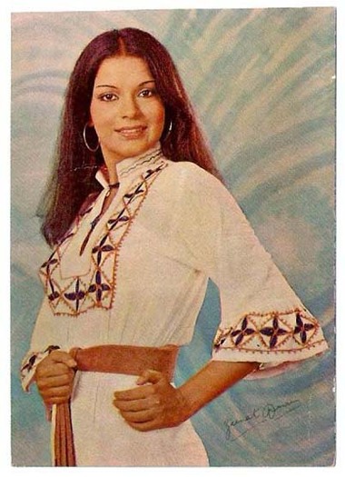 zeenat-aman-1t