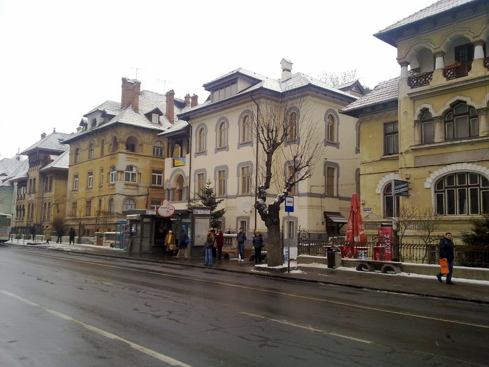 04012011082 - Spatiu Brasov