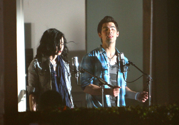 Joe+Jonas+Demi+Lovato+make+sweet+music+ERbXkxhQhbsl