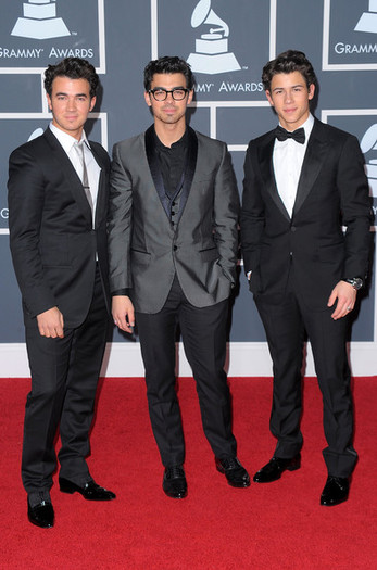 52nd+Annual+GRAMMY+Awards+Arrivals+7MVzx5iiq2jl - 52nd Annual GRAMMY Awards - Arrivals