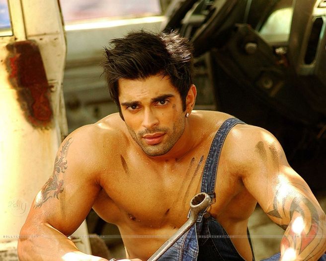 30195-karan-singh-grover