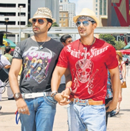 dostana5