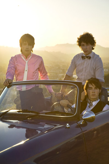 Jonas Brothers (12) - Jonas Brothers