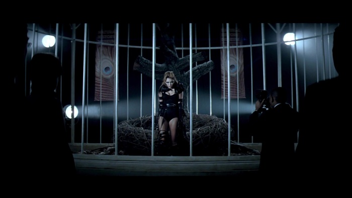 Miley Cyrus - Can\'t Be Tamed 0209