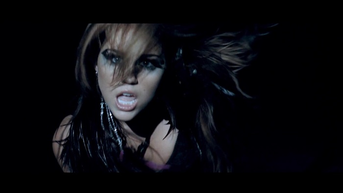 Miley Cyrus - Can\'t Be Tamed 0720 - MilUuU CBT