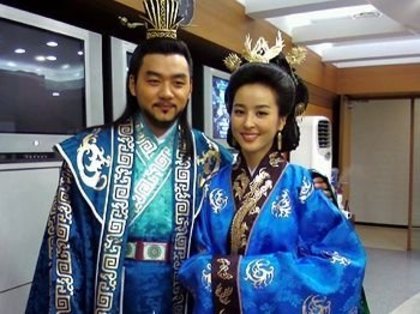 27913037_MYIHYAUQY - Printul Jumong