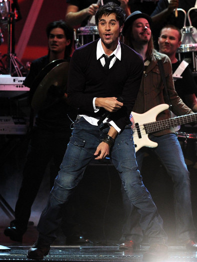 Enrique+Iglesias+11th+Annual+Latin+GRAMMY+I1iKhMpNsMRl