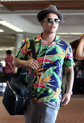 Bruno+Mars+Bruno+Mars+Arriving+Maui+Concert+txDJlPEMI99l