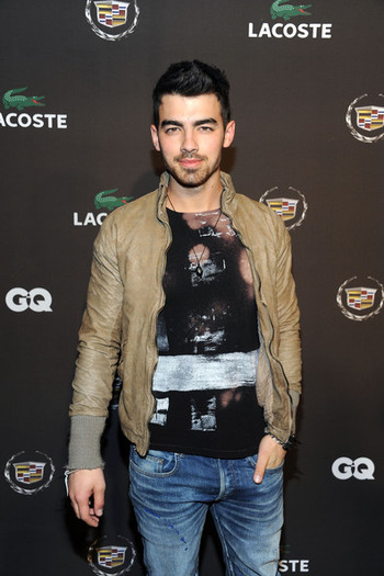 Joe+Jonas+GQ+XLV+Super+Bowl+Party+Red+Carpet+97og2ps1HmNl