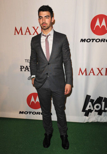 Joe+Jonas+Maxim+Party+Powered+Motorola+Xoom+jlxCCk5DQM5l