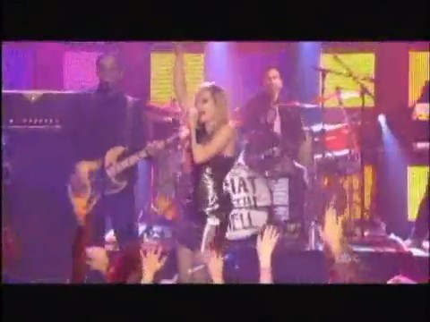 bscap0469 - Avril Lavigne live What the hell at Dick Clarks New Year