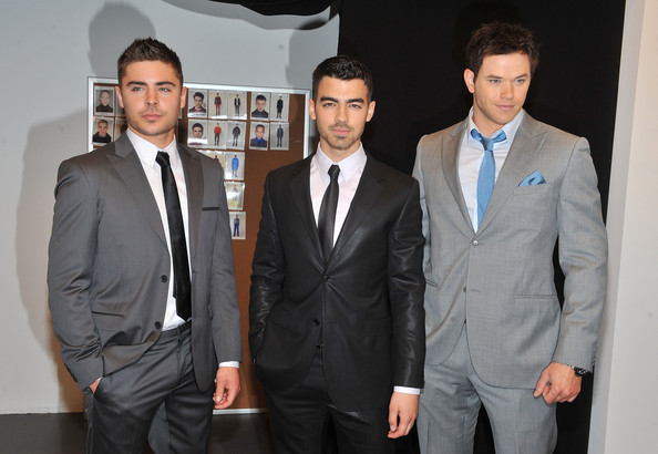 Joe+Jonas+Calvin+Klein+Men+Collection+Backstage+MuVYqt5dq3Kl