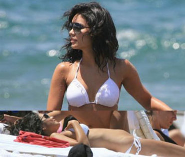 vanessa-hudgens-bikini - urgenta