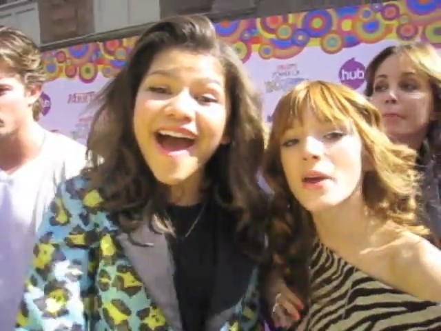 bscap0032 - 0 Bella Thorne and Zendaya Coleman talk Justin Bieber 0