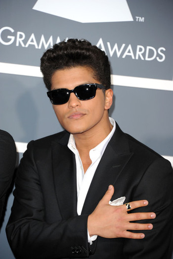 Bruno+Mars+53rd+Annual+GRAMMY+Awards+Arrivals+ENzsVDwz8Hsl