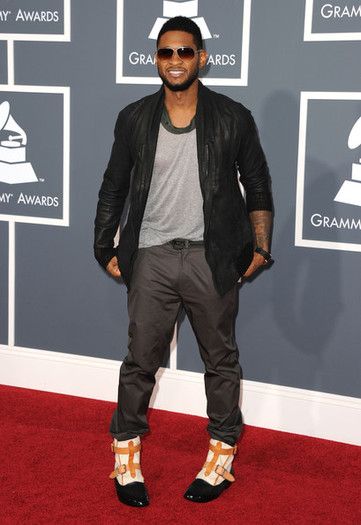 Usher+53rd+Annual+GRAMMY+Awards+Arrivals+Ozshiv4hCnOl