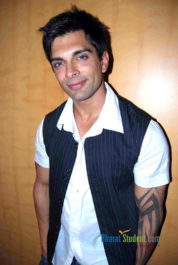 dilmilgayee_003 - DILL MILL GAYYE KARAN SINGH GROVER AKA DR ARMAAN MALLIK PICTURE GALLERY