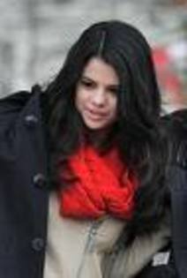 g - selena gomez round and round