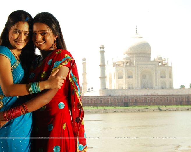 33363-ragini-and-sadhna-a-lovely-sisters9