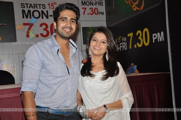 120669-rubina-dilaik-and-avinash-sachdev-at-launch-of-choti-bahu-at-jw