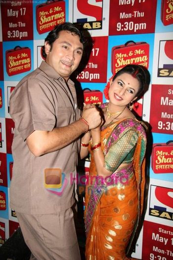 normal_Divyanka Tripathi, Rajesh Kumar at Mr. and Mrs. Sharma Allahabad Wale Sab TV launch in J W Ma