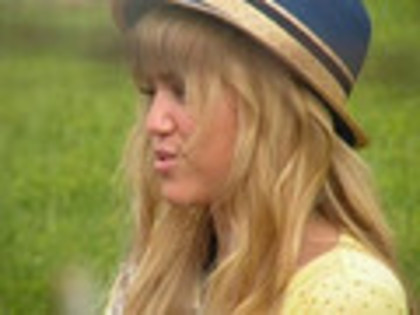 Hannah-Montana-only-hannah-montana-6916574-120-90 - hannah montana si miley cyrus