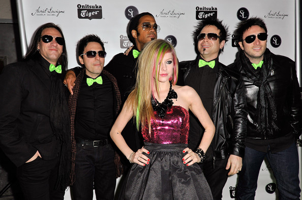 Avril+Lavigne+Avril+Lavigne+Album+Release+2NGmOsZeRPal