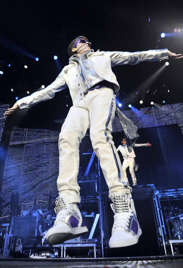 Justin+Bieber+Justin+Bieber+Performs+hu7pW4A9erhl