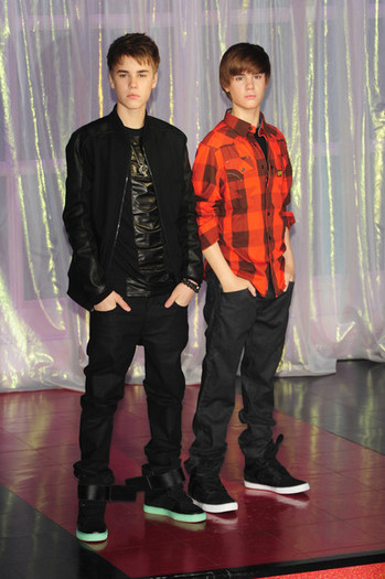 Justin+Bieber+Justin+Bieber+Madame+Tussauds+BVM6lCWdfXQl