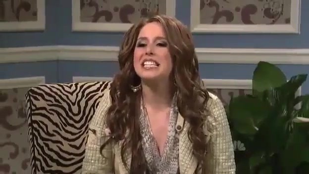 Miley Cyrus  as Justin Bieber  SNL 0649