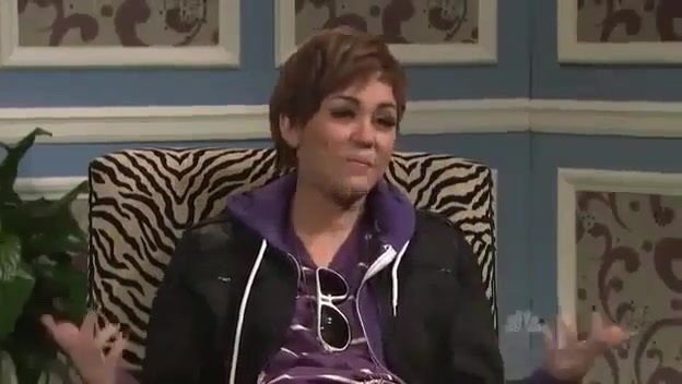 Miley Cyrus  as Justin Bieber  SNL 0834 - 0-0 Miley Cyrus as Justin Bieber  SNL