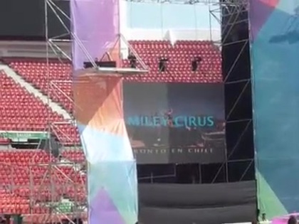 Miley Cyrus en Chile 2011 - Video Promocional 088