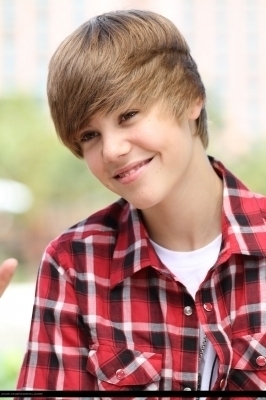 16470461_ZHRQXTAYS[1] - justin bieber poze frumoase - Justin Bieber