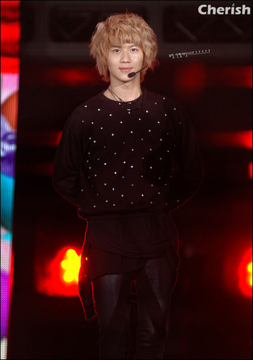   (950) - Lee Taemin