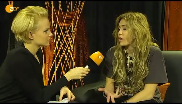 bscap0288 - Miley Cyrus At Wetten Dass Backstage Interview