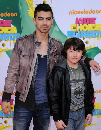 Joe+Jonas+Kids+Choice+Awards+2011+GL-OUoCQaafl