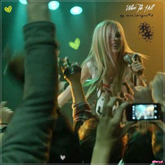 4-glitery_pl-brenda010-0-4844 - Avril Lavigne - M am maturizat - Interviu ROMANIA