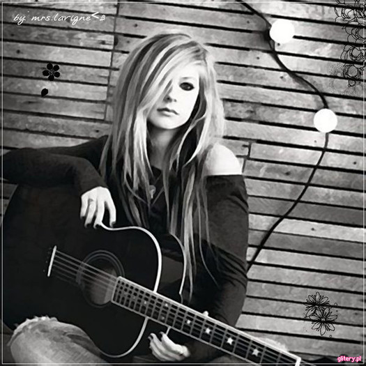 4-glitery_pl-brenda010-0-8018 - Avril Lavigne - M am maturizat - Interviu ROMANIA