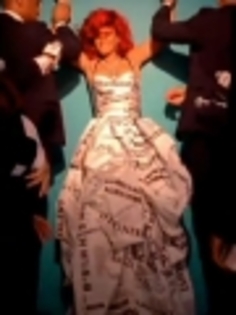 thumbs_rihanna-sm-video-11