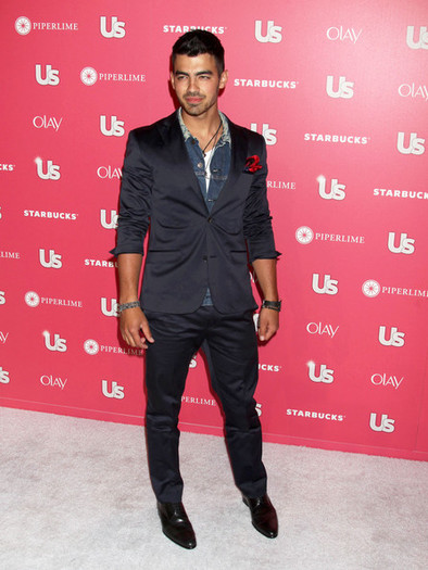 Joe+Jonas+Weekly+Hot+Hollywood+Party+Arrivals+N4xQR29Iikll